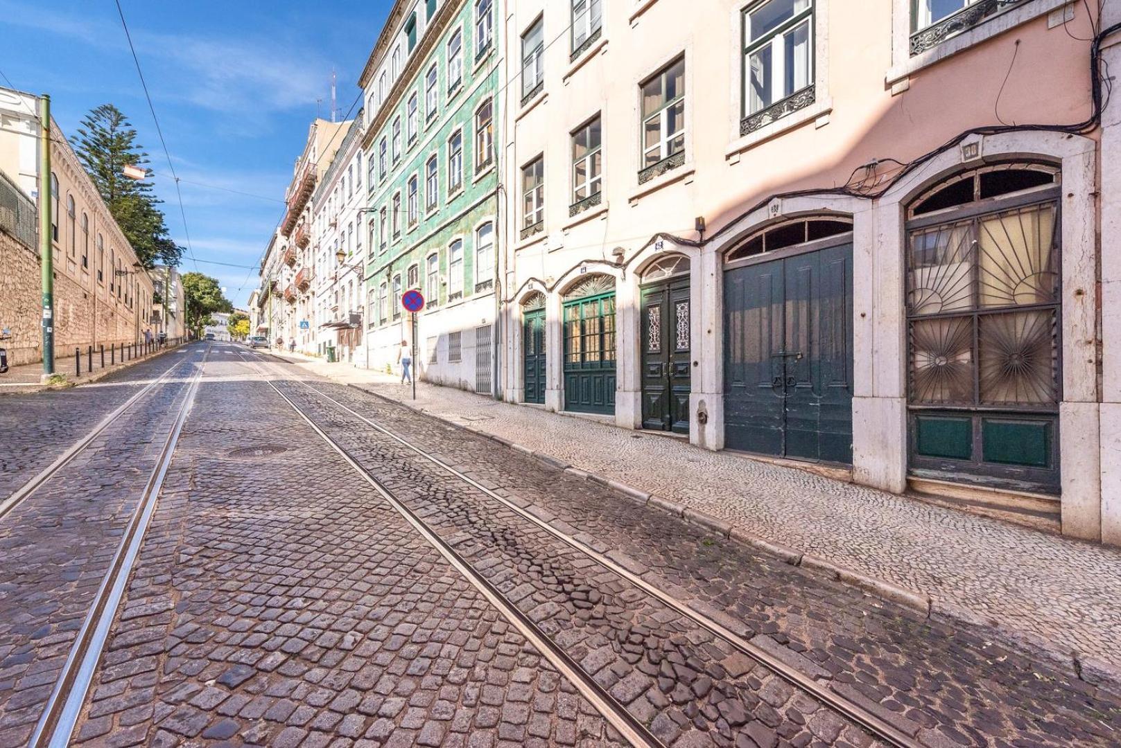 Апартаменты Guestready - Porta De Alfama, For Up To 6 Guests! Лиссабон Экстерьер фото
