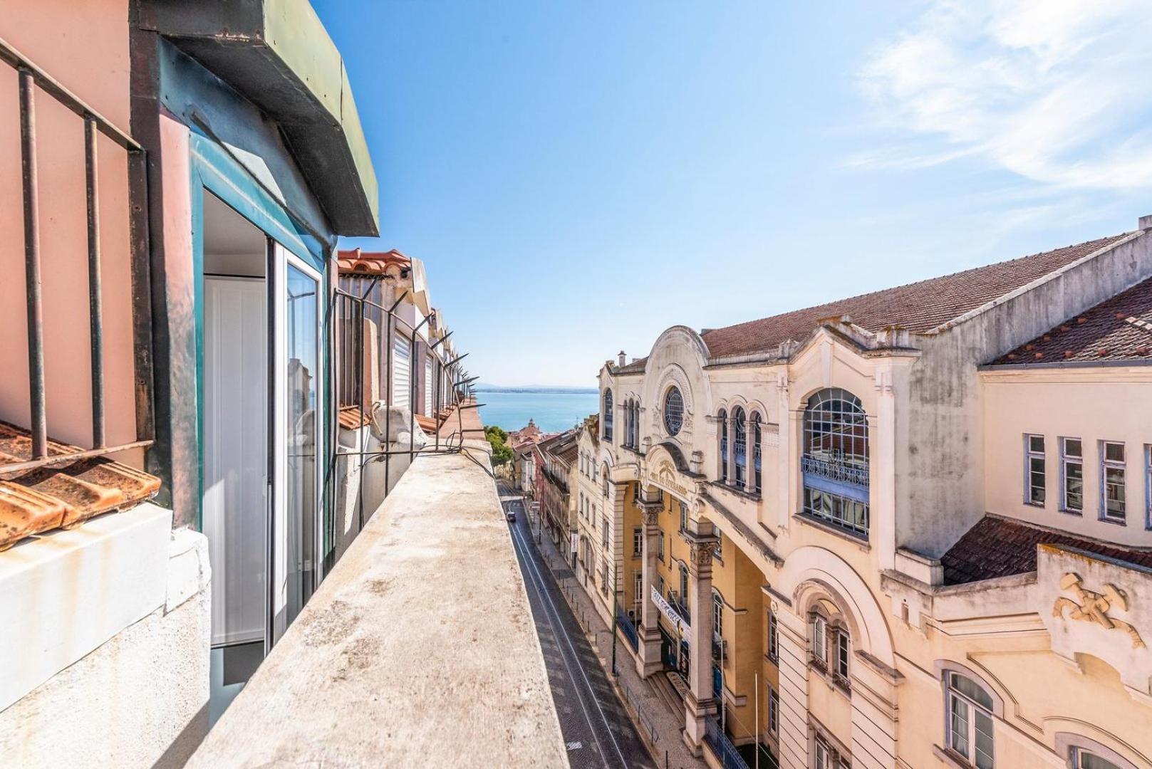 Апартаменты Guestready - Porta De Alfama, For Up To 6 Guests! Лиссабон Экстерьер фото